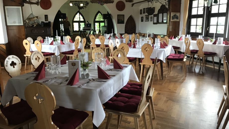 © Gaststätte Fuchsturm, Foto: Gaststätte Fuchsturm Innenansicht der Gaststätte Fuchsturm mit Bankettbestuhlung © Gaststätte Fuchsturm, Foto: Gaststätte Fuchsturm