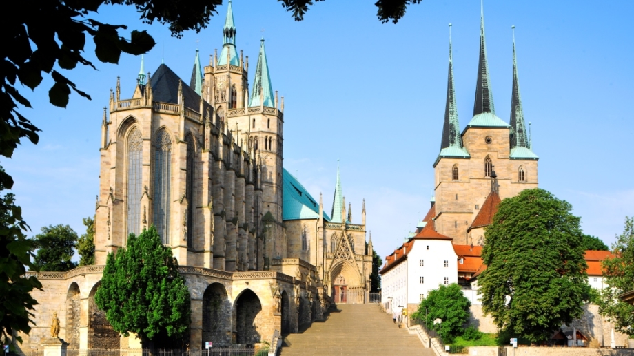 Quelle: ETMG, Foto: ETMG Der Erfurter Dom mit Domplatz