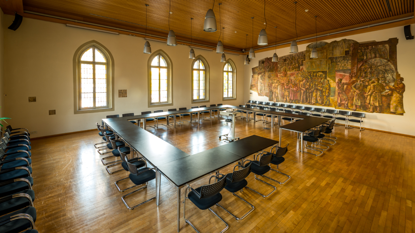 Rathaus, Plenarsaal in Tagungsbestuhlung Plenarsaal des Rathauses in